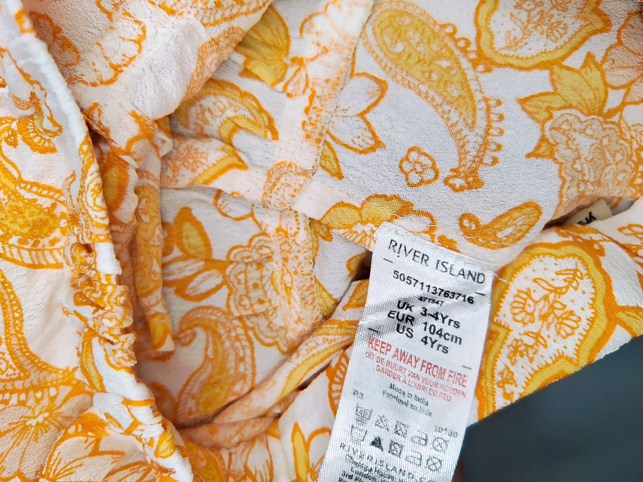 Kraťasy River Island vel. 104