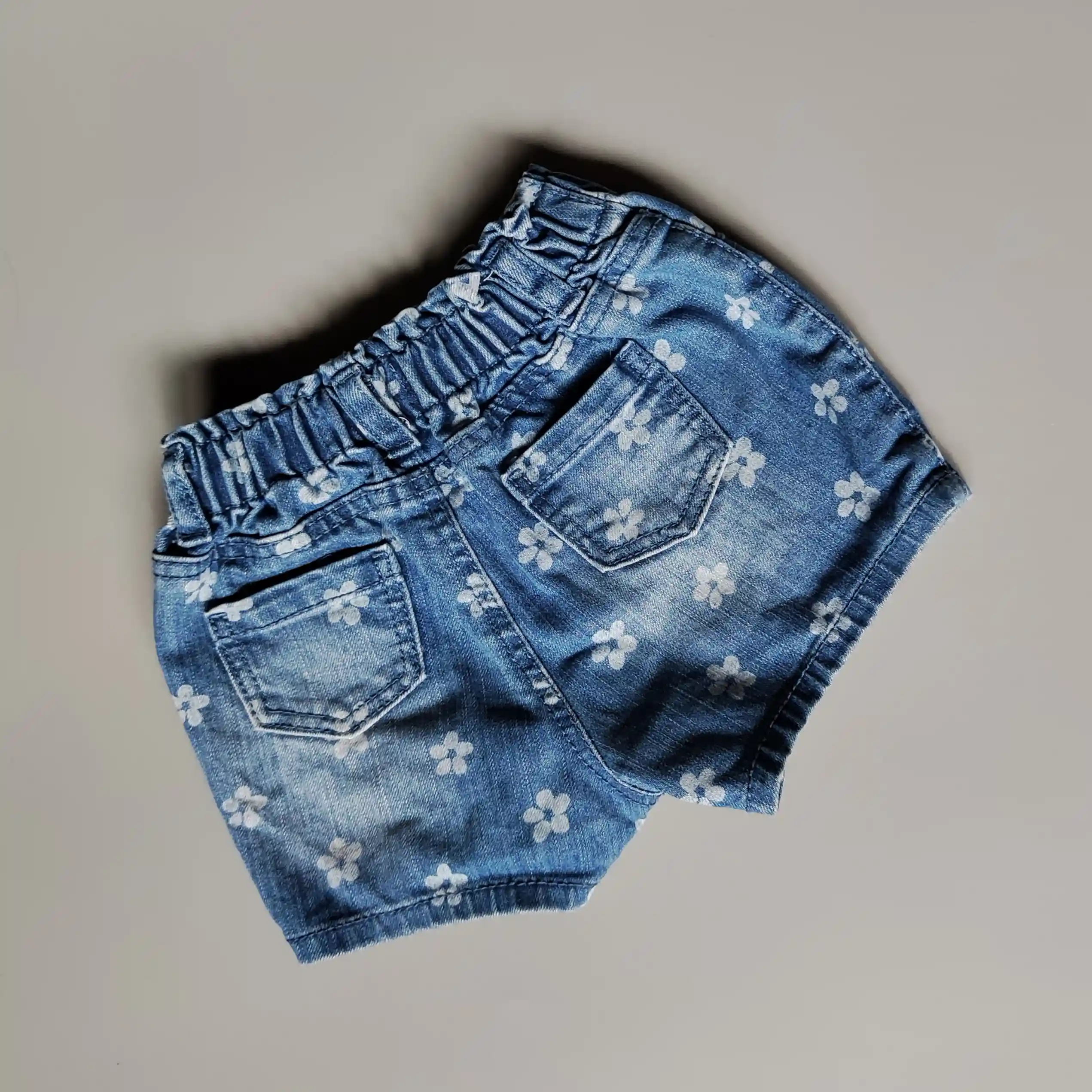 Džínové kraťasy Primark vel. 68 s květinkami