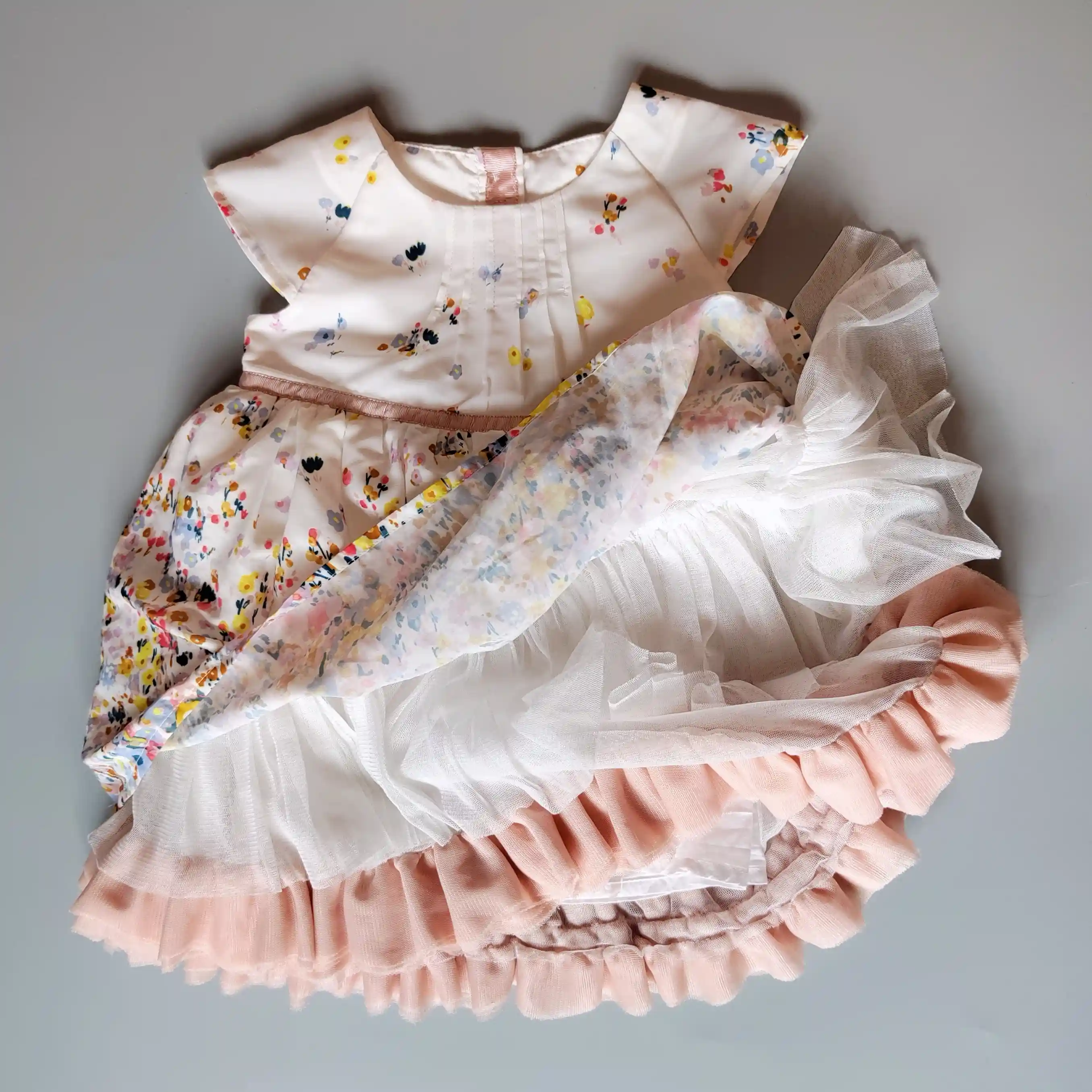 Šaty M&S vel. 68 květované s tylovou spodničkou