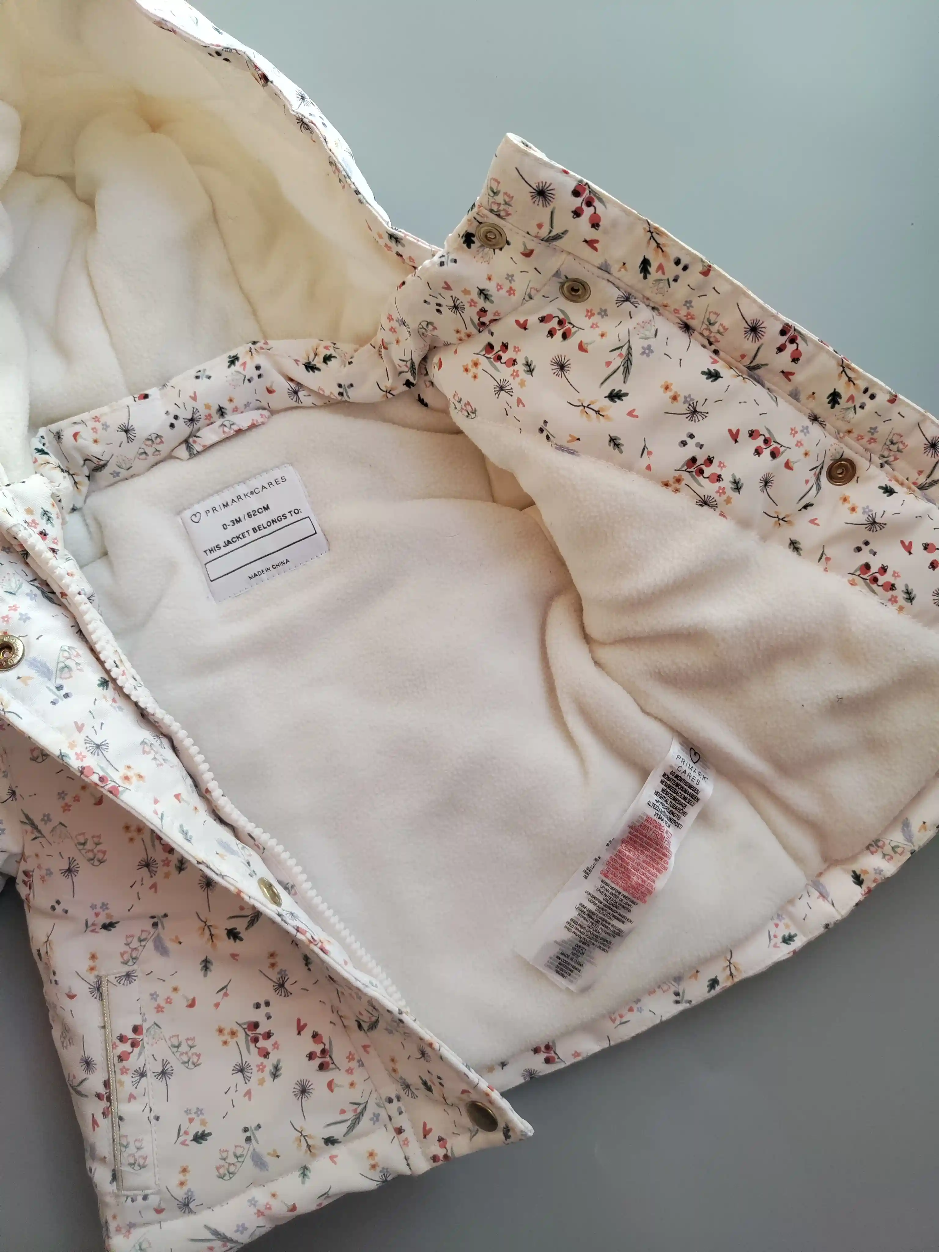 Zimní bunda Primark vel. 62 bílá květovaná