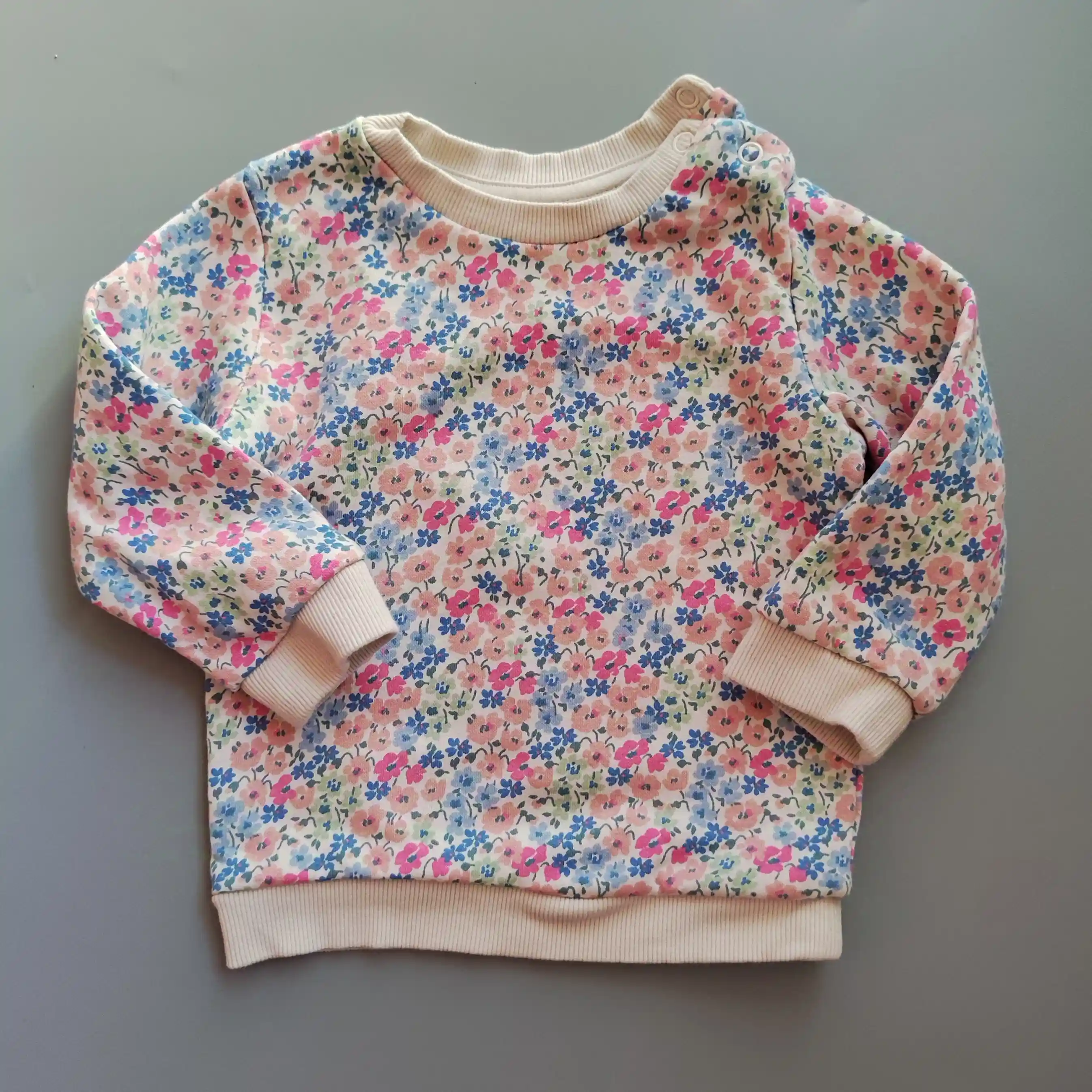 Mikina M&S vel. 74 květovaná