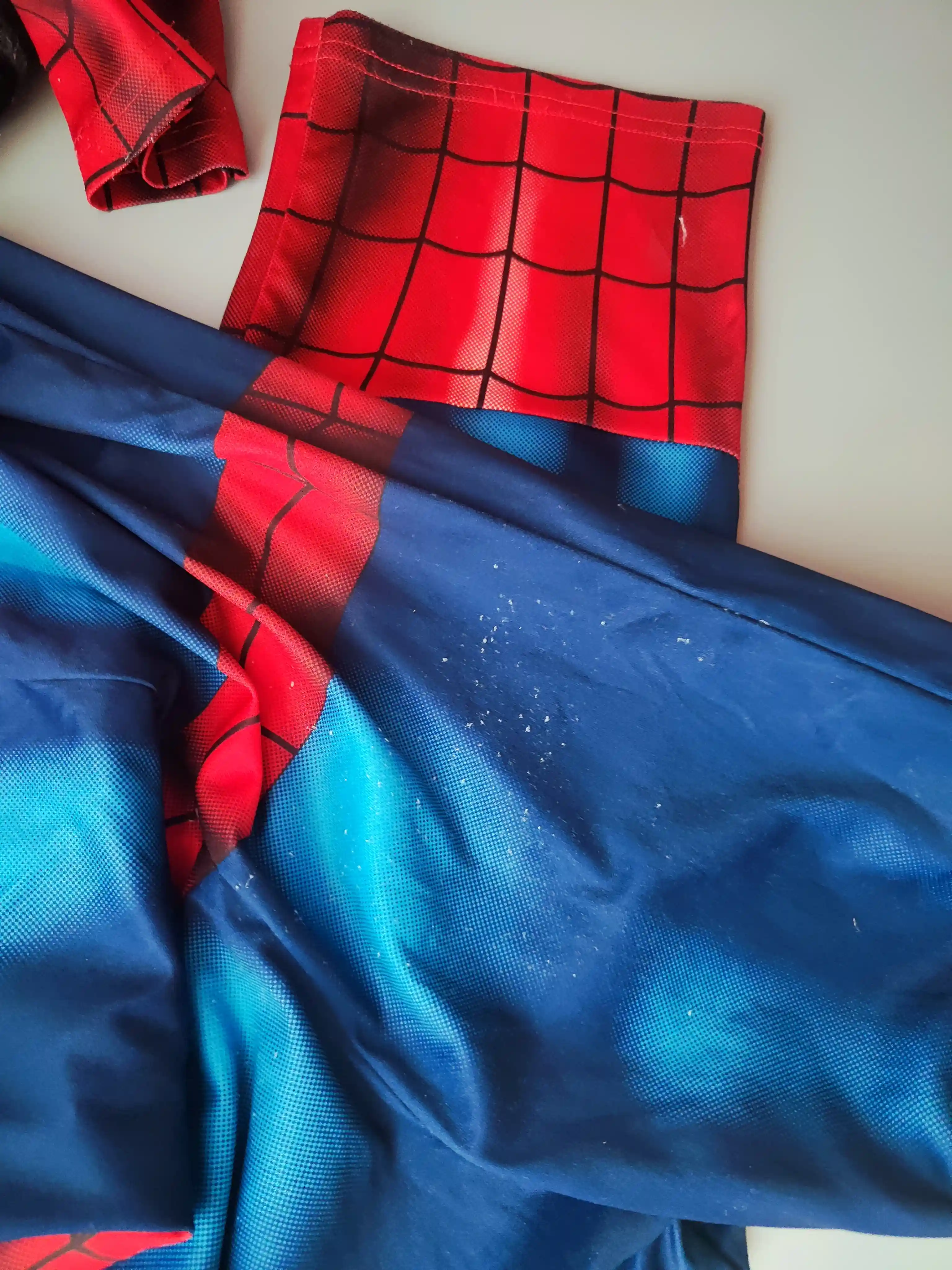 Kostým Spiderman vel. 116 s vycpávkami