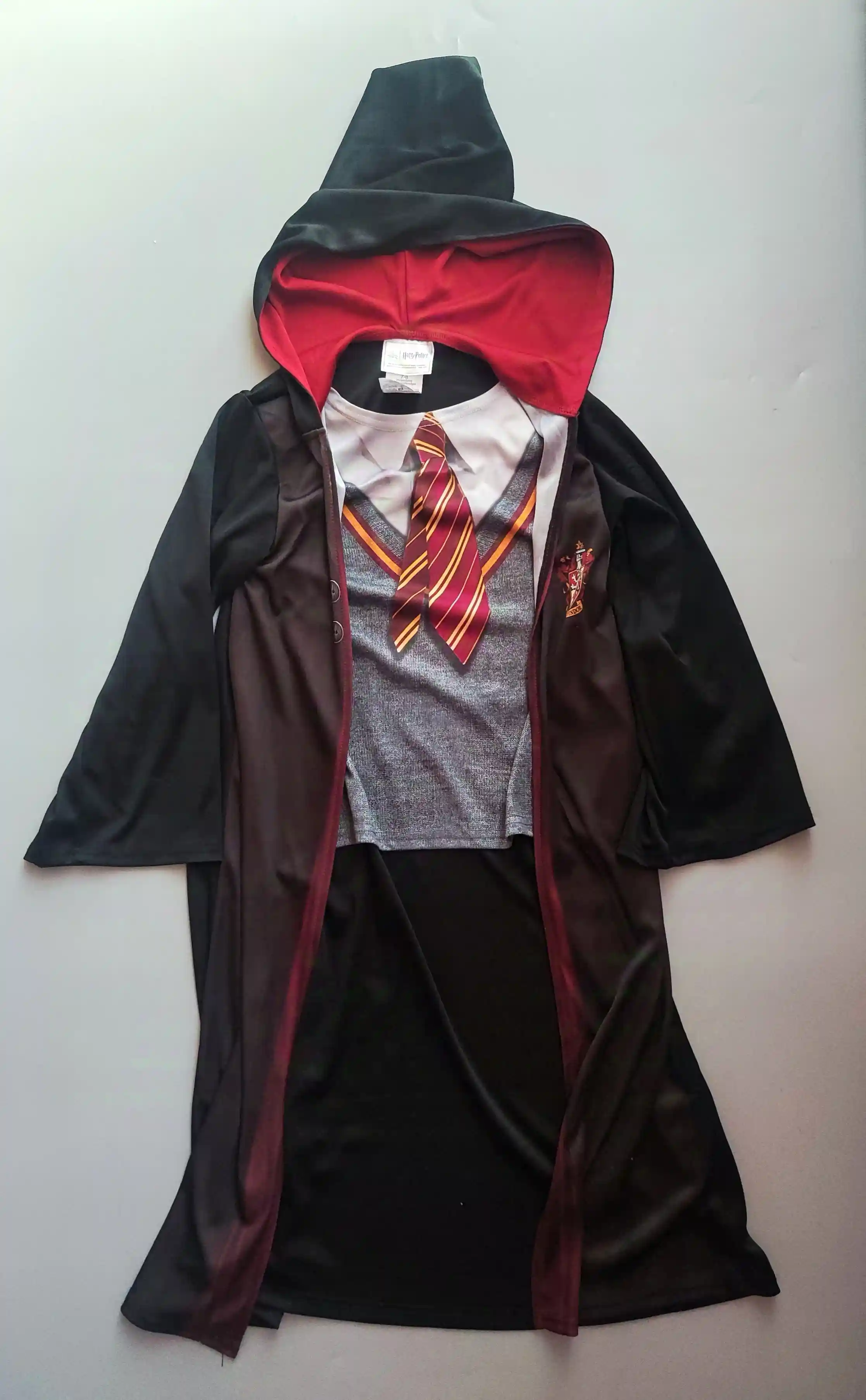 Kostým Harry Potter plášť s tričkem vel. 6 - 8 let