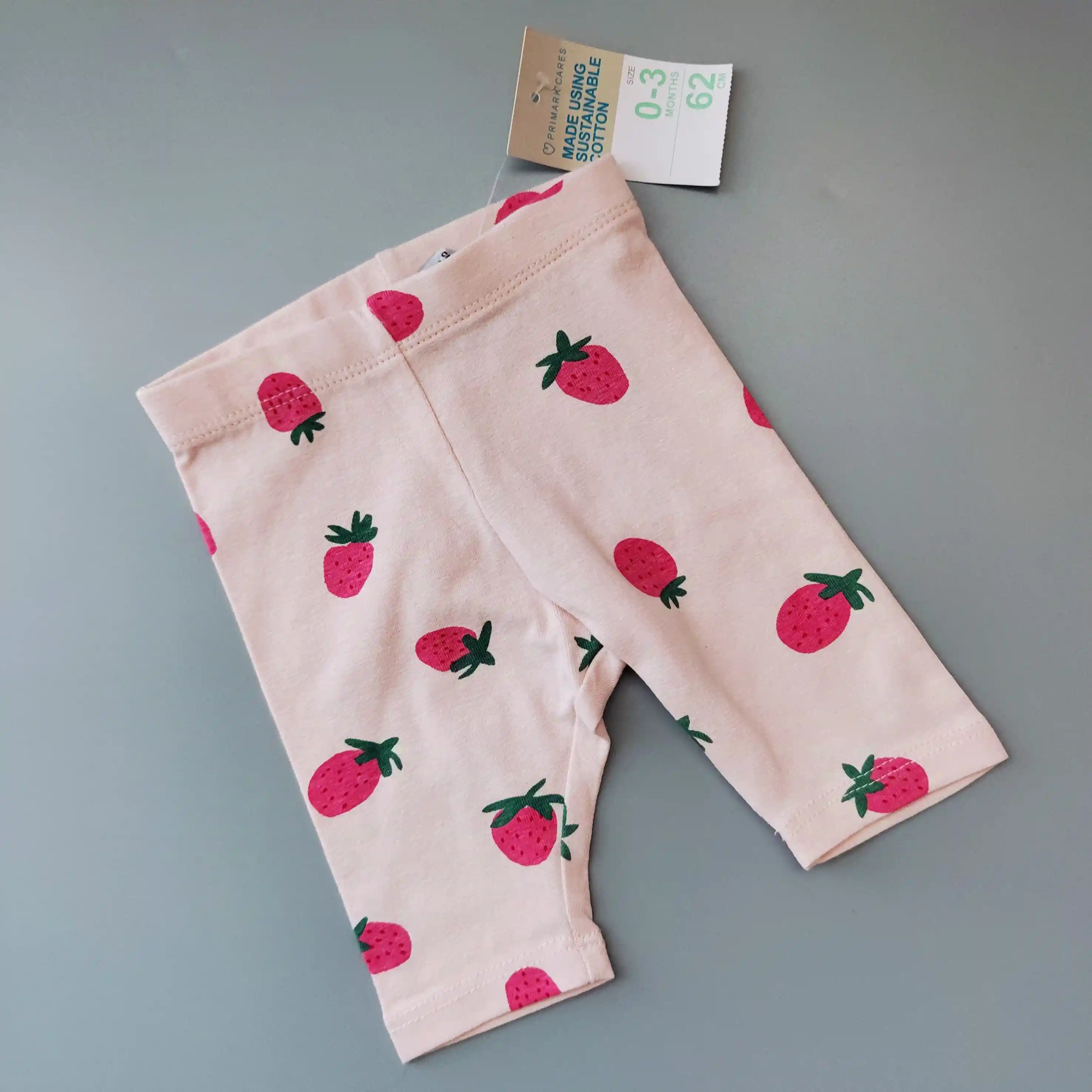 Capri legíny Primark vek. 62 s jahodami
