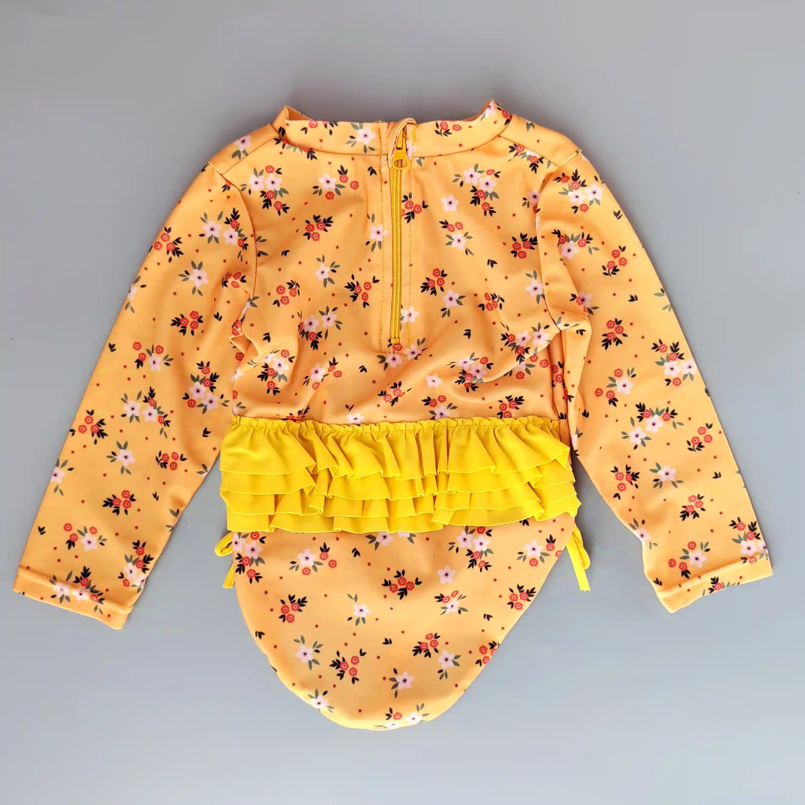 Plavky s volánky vel. 80 hořčicové květované