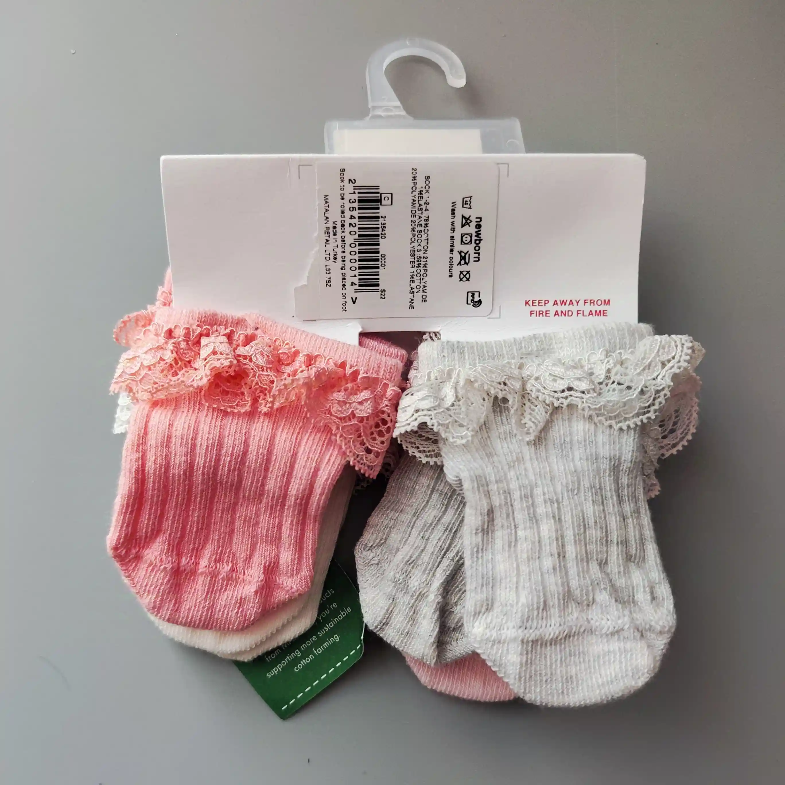 Čtyři páry ponožek s krajkou Matalan vel. Newborn