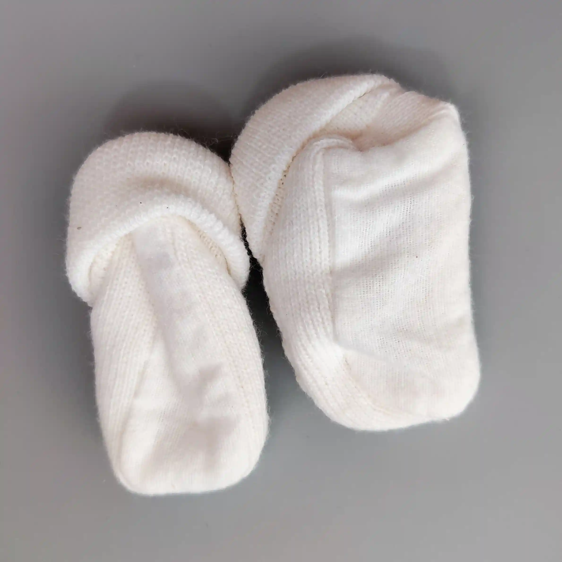 Pletené capáčky Soft Touch krémově bílé