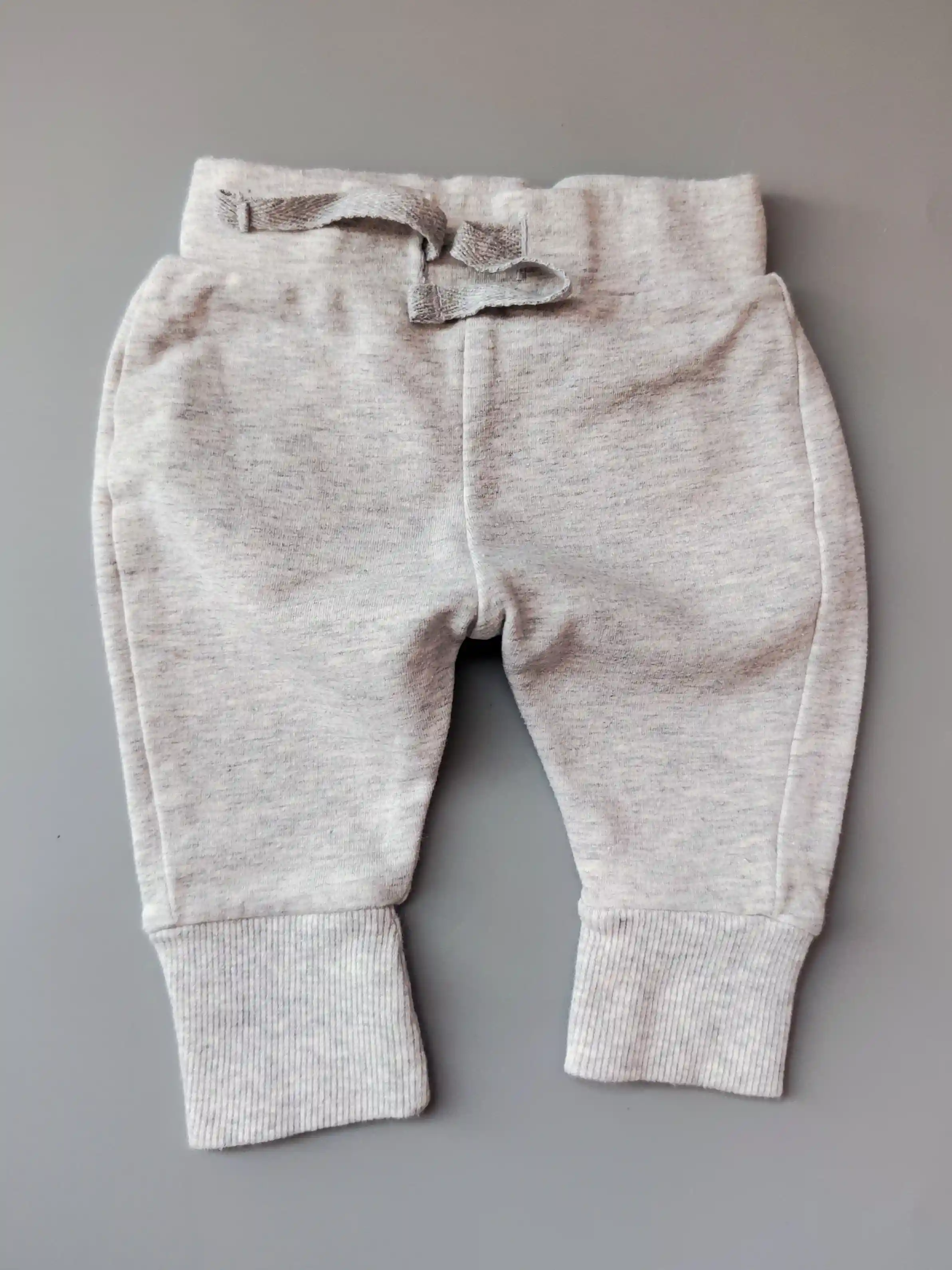 Tepláčky s pandou M&S vel. 50 šedé s pandou vzadu