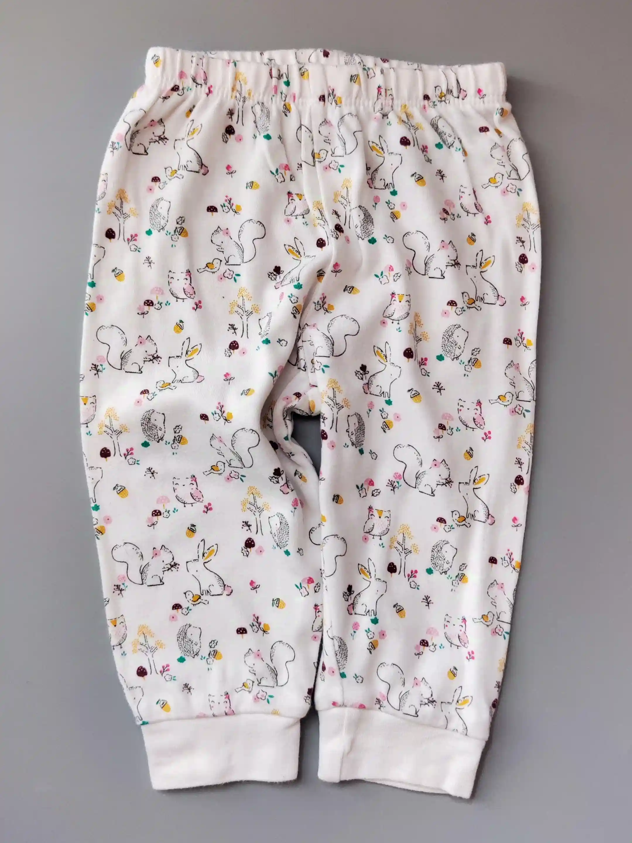Bavlněné tepláčky Primark vel. 74 bílé se zvířátky