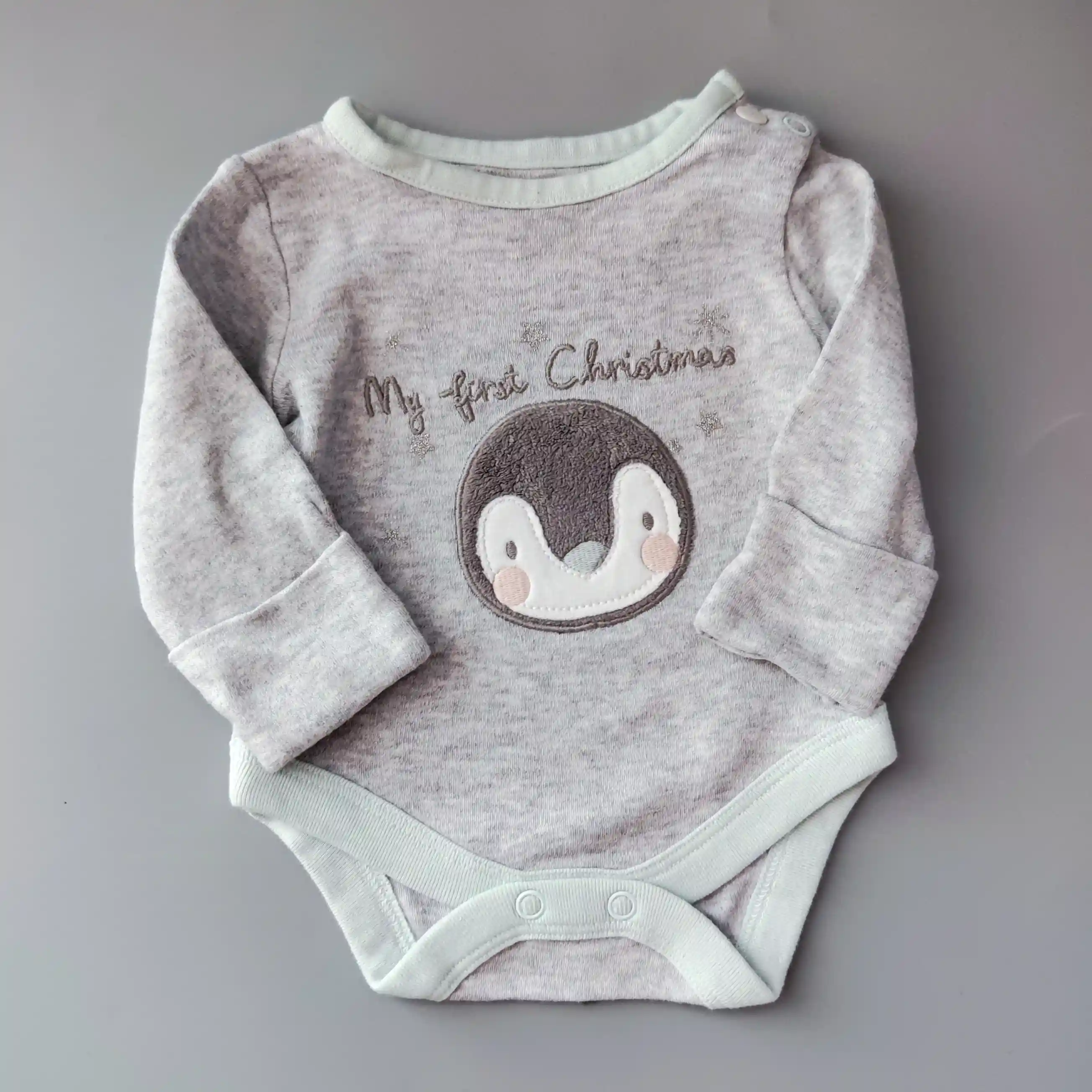 Body Mothercare vel. 50 šedé Vánoční s tučńákem