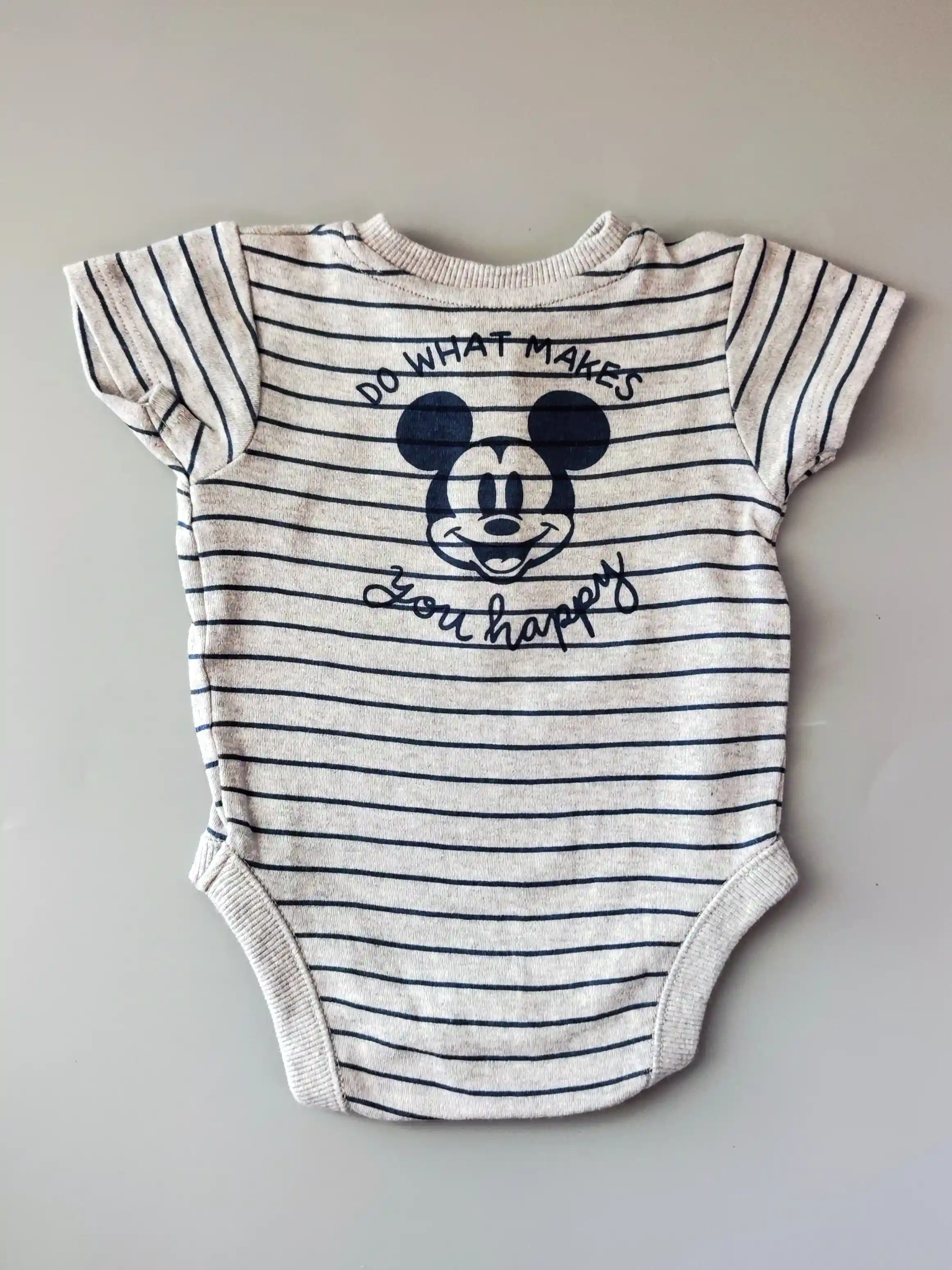 Body George Disney vel. 68 šedé proužkované s Mickey Mousem