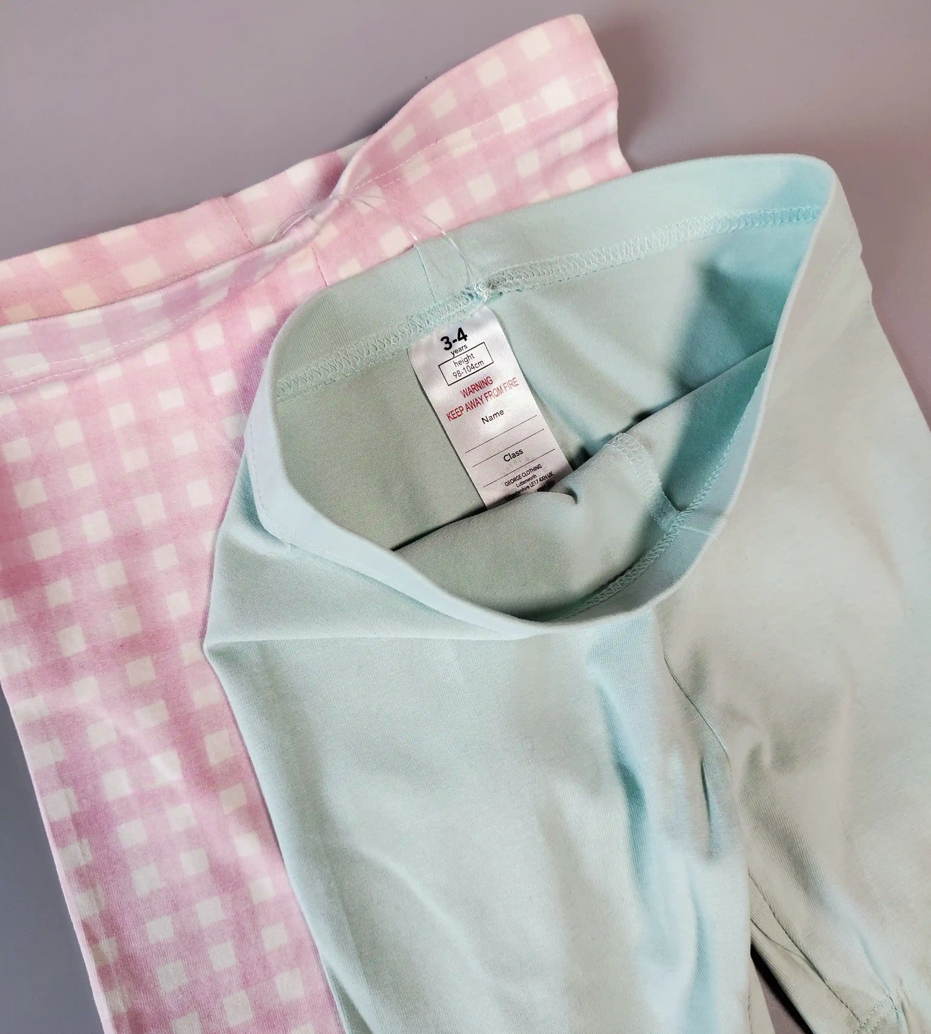 Legínové kraťasy George vel. 104 mátové a růžové kostkované