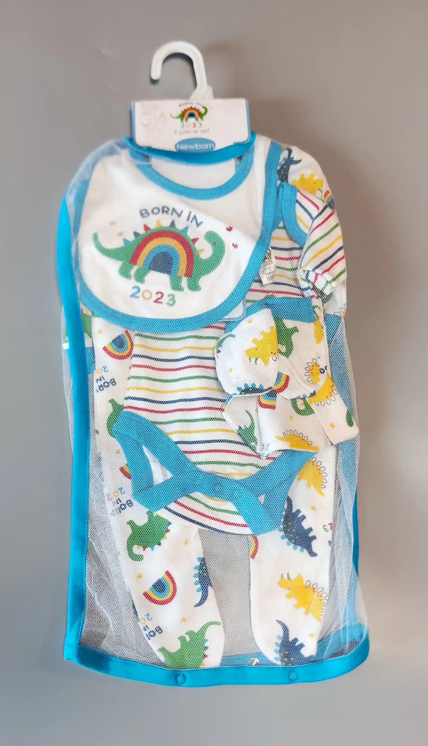 Kojenecký set vel. Newborn Born in barevný dino