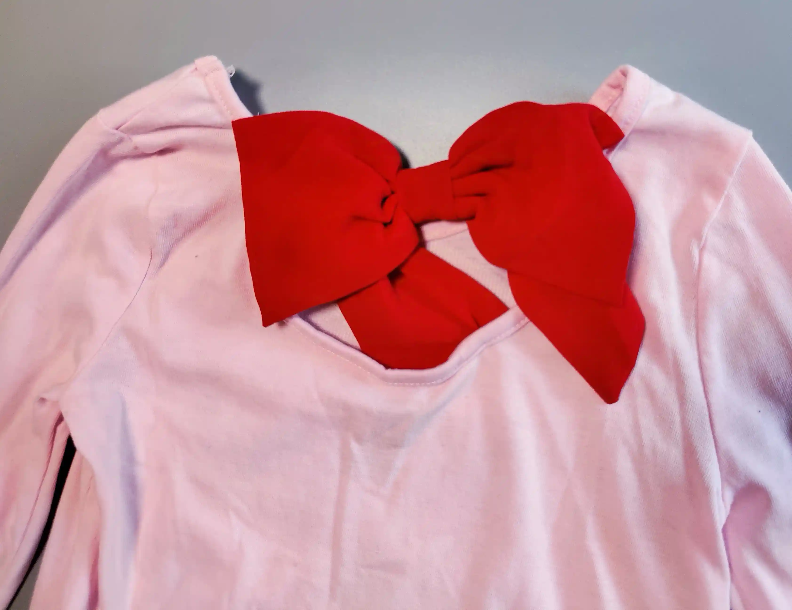 Tričko Jilian’s Closet vel. 122 růžové se srdcem a mašlí vzadu