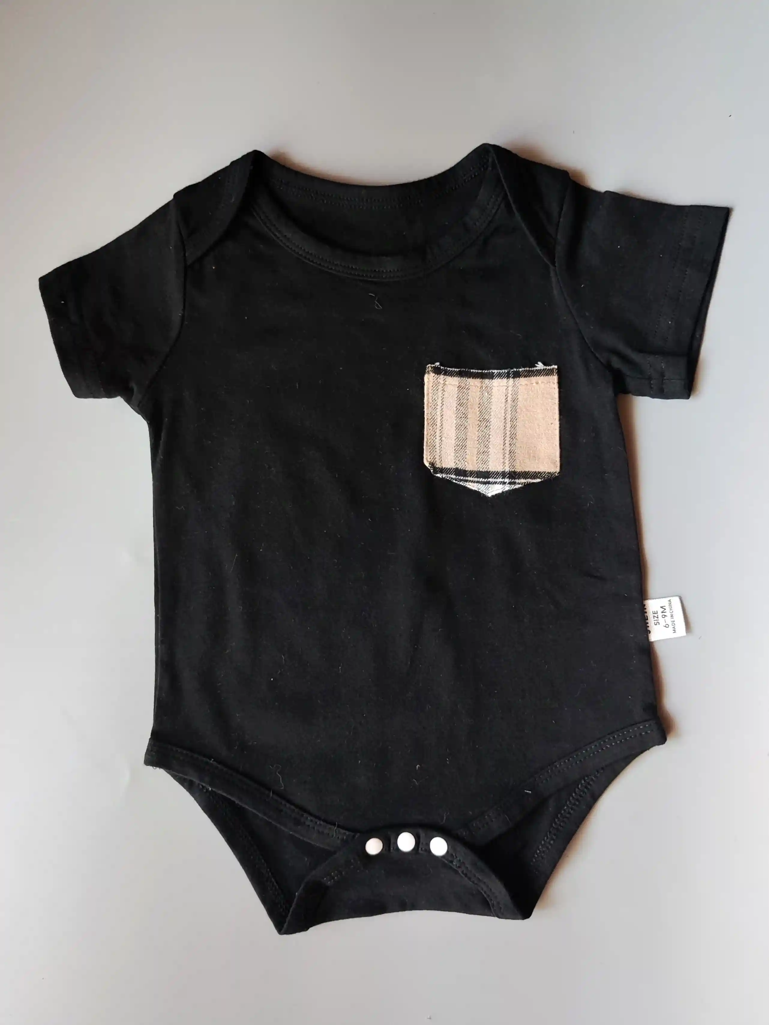 Body Shein vel. 74 černé s kapsičkou