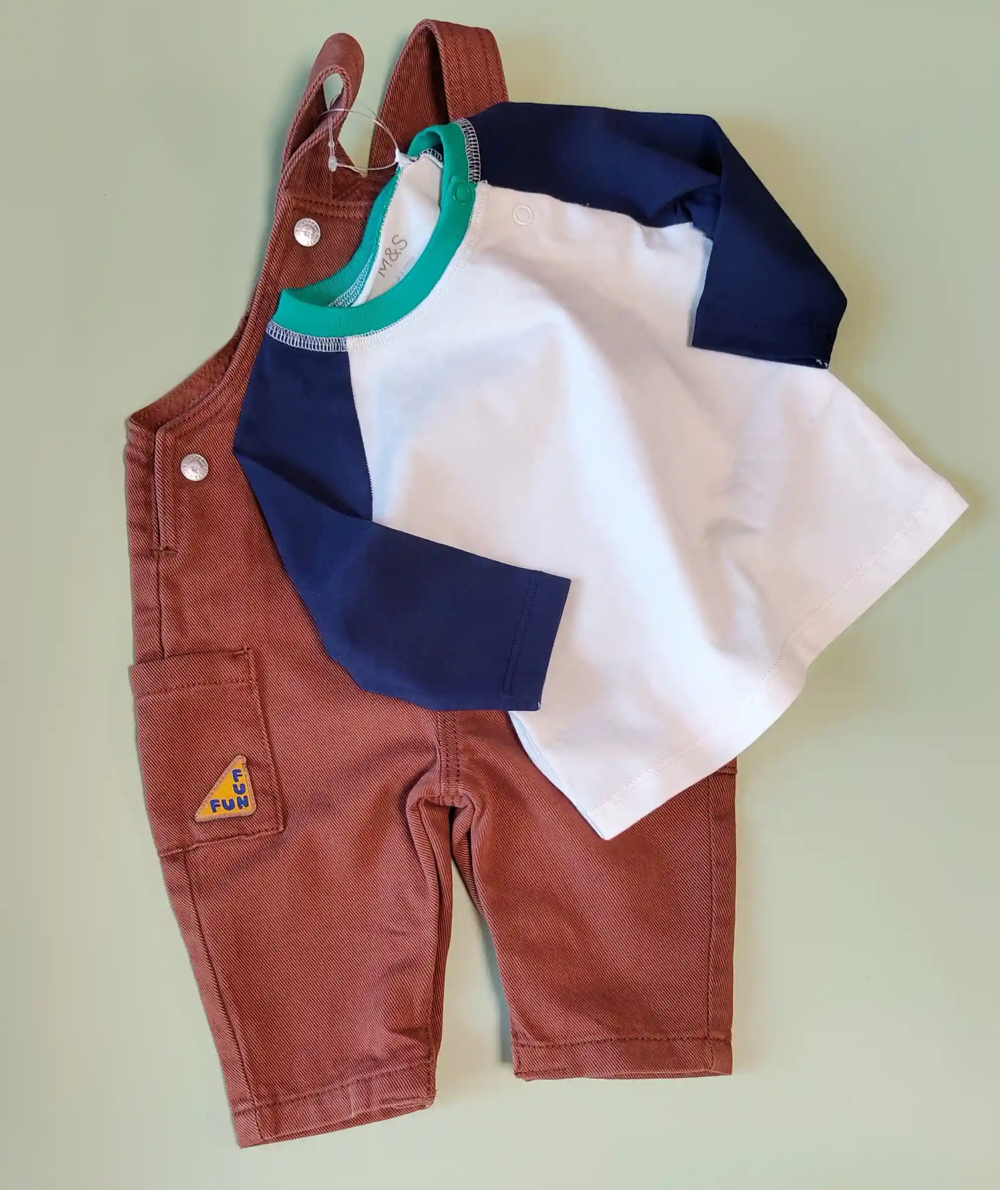 Souprava lacláčů a trička M&S vel. 62