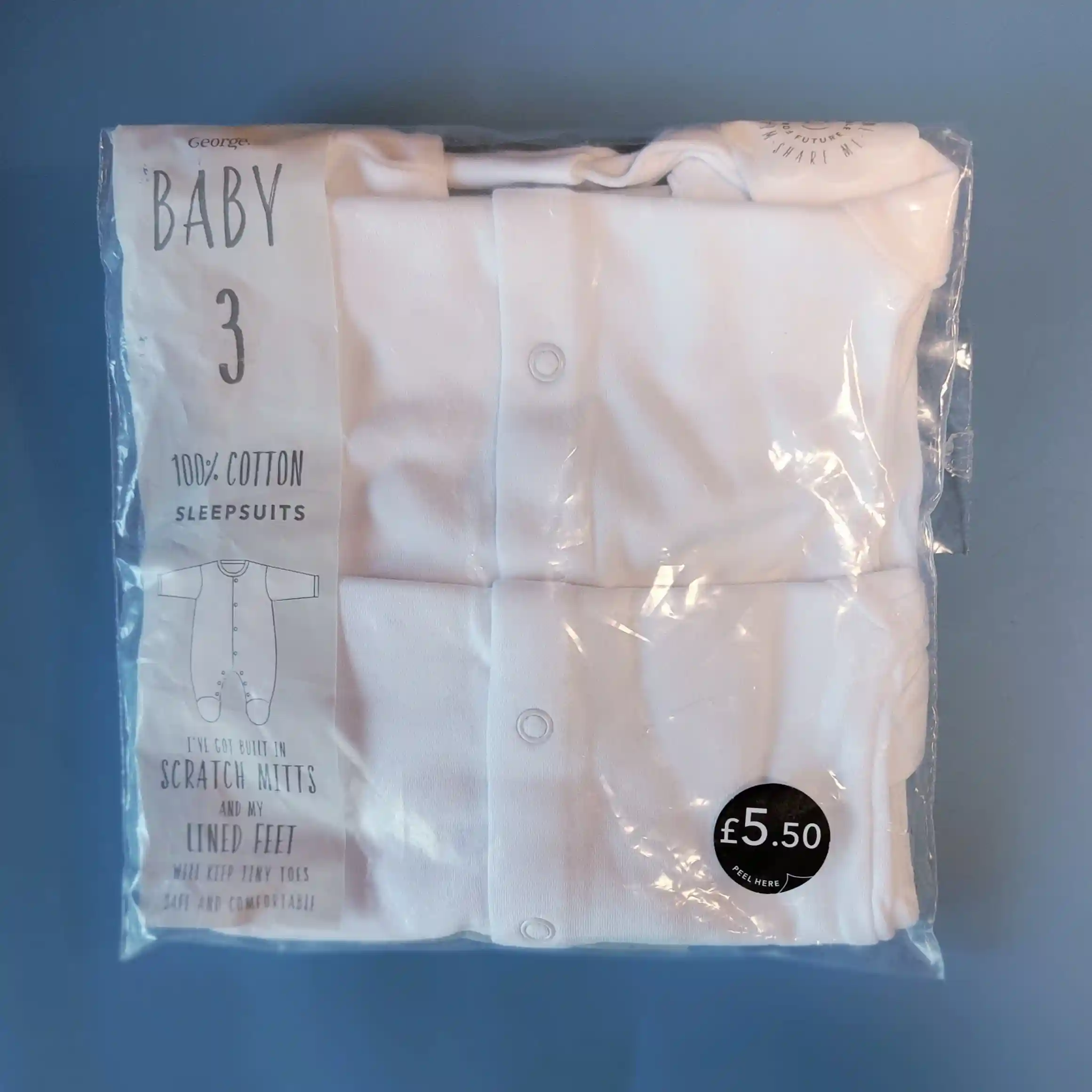Set dvou bílých overalů George vel. Tiny Baby 2,7 kg
