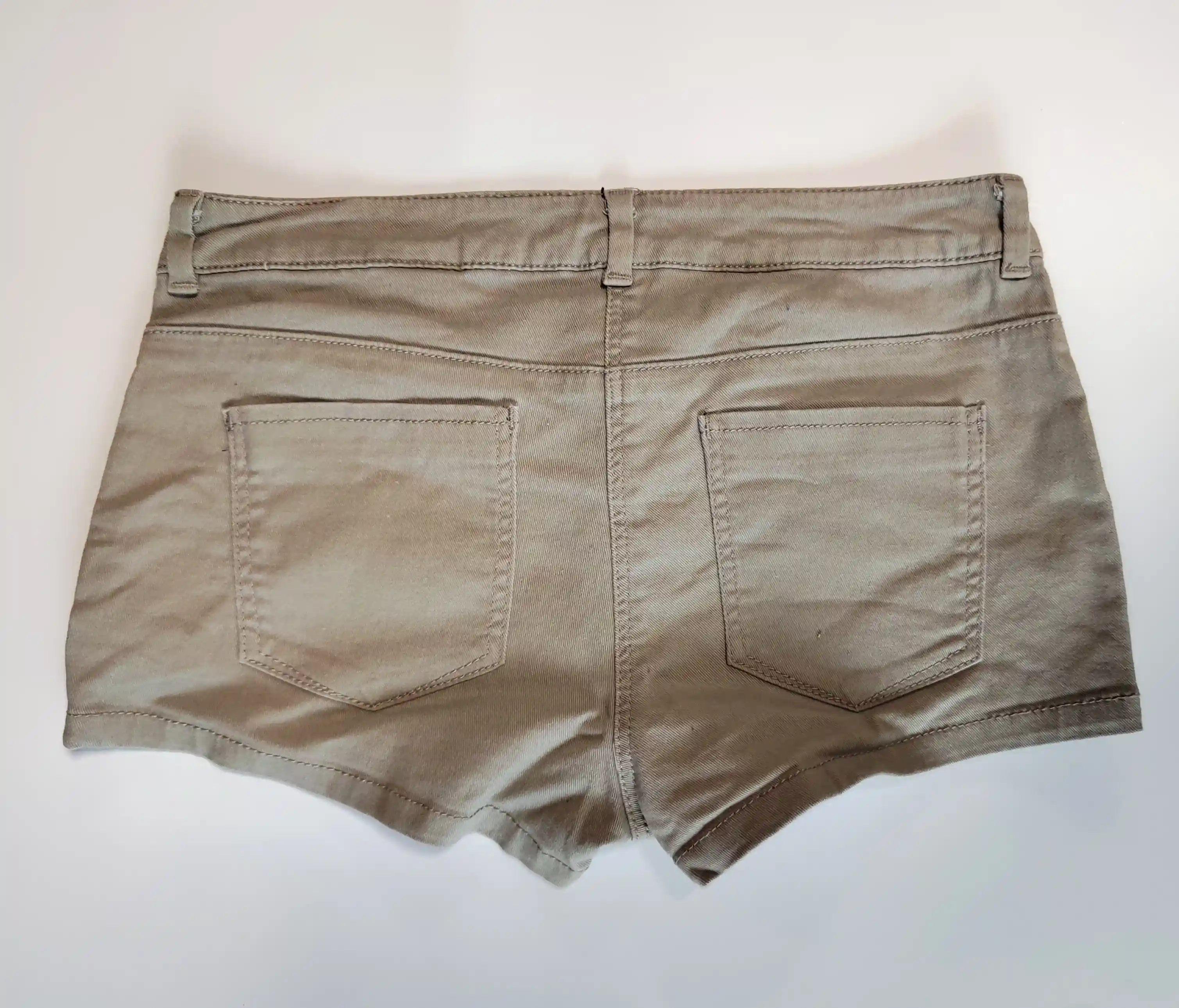 Džínové kraťasy H&M vel. XS EU 34 béžové s výšivkami