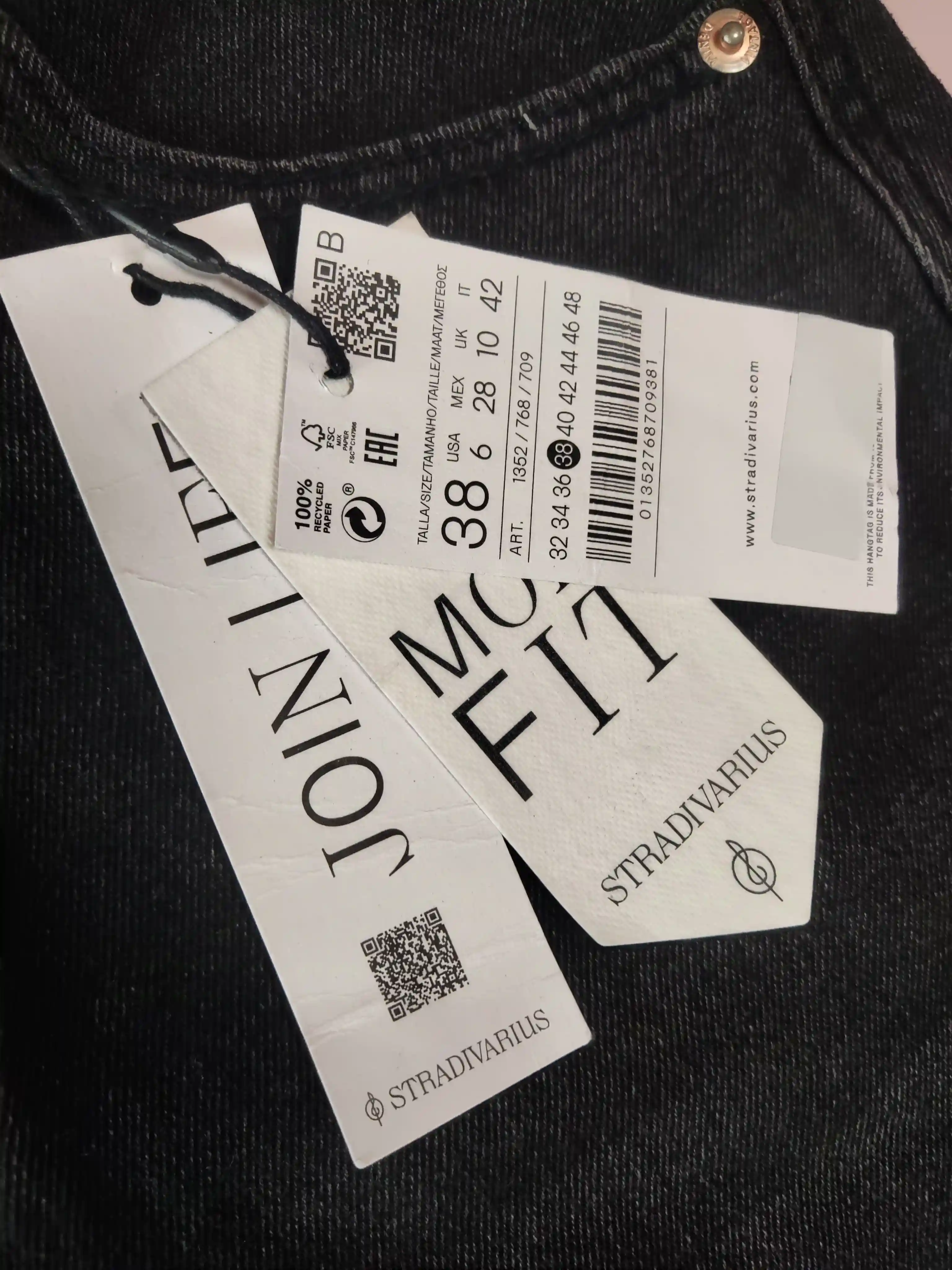 Džínové kraťasy Stradivarius vel. 38 Mom fit černé
