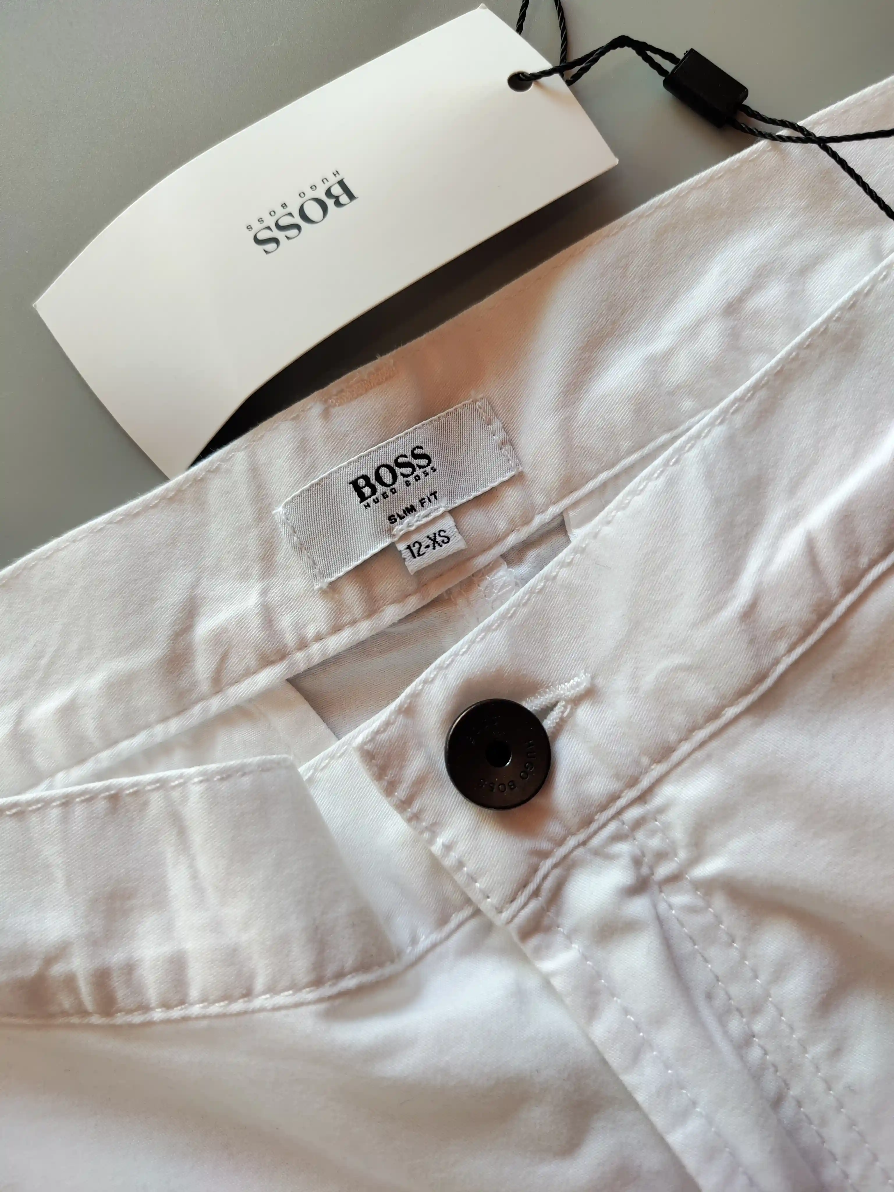 Kalhoty Hugo Boss vel. XS slim fit bílé