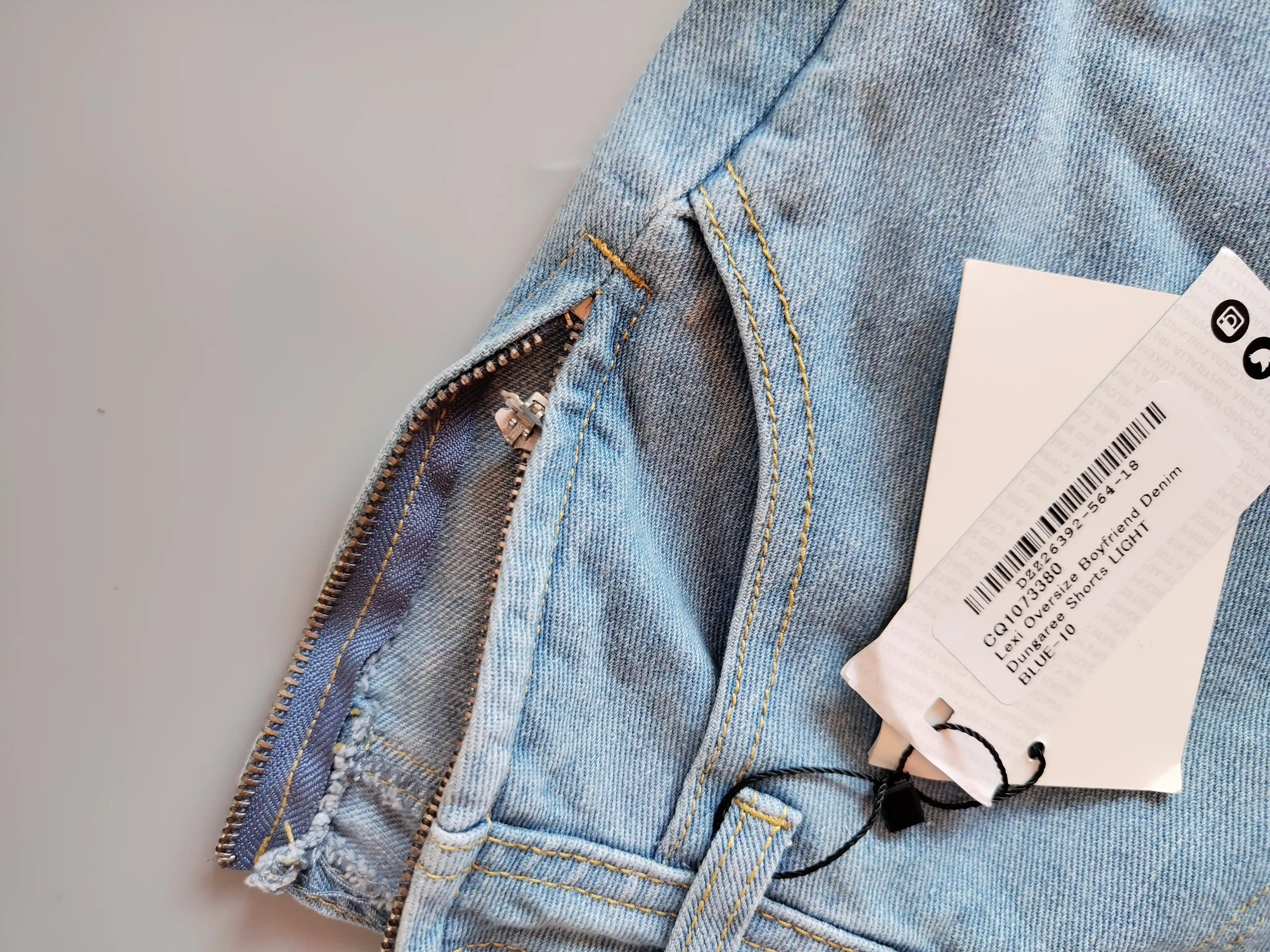 Džínové laclové kraťasy Boohoo vel. EU 38 světle modré