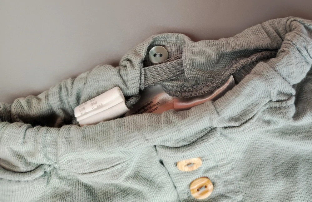 Kraťasy H&M vel.62 světle zelené 