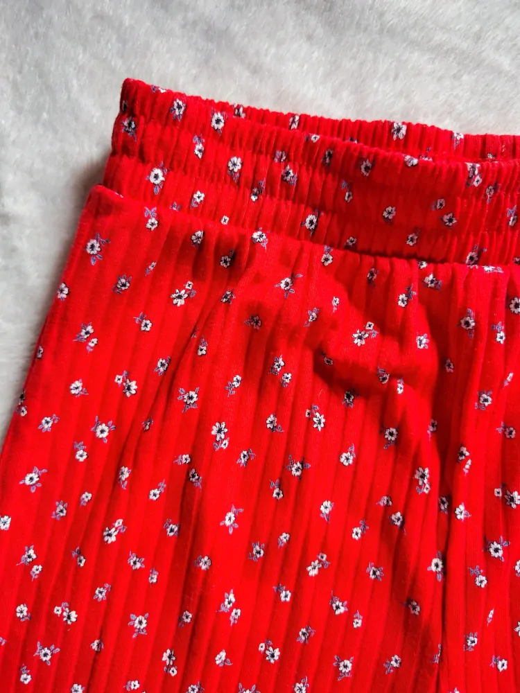 Široké žebrované capri kalhoty vel. 128