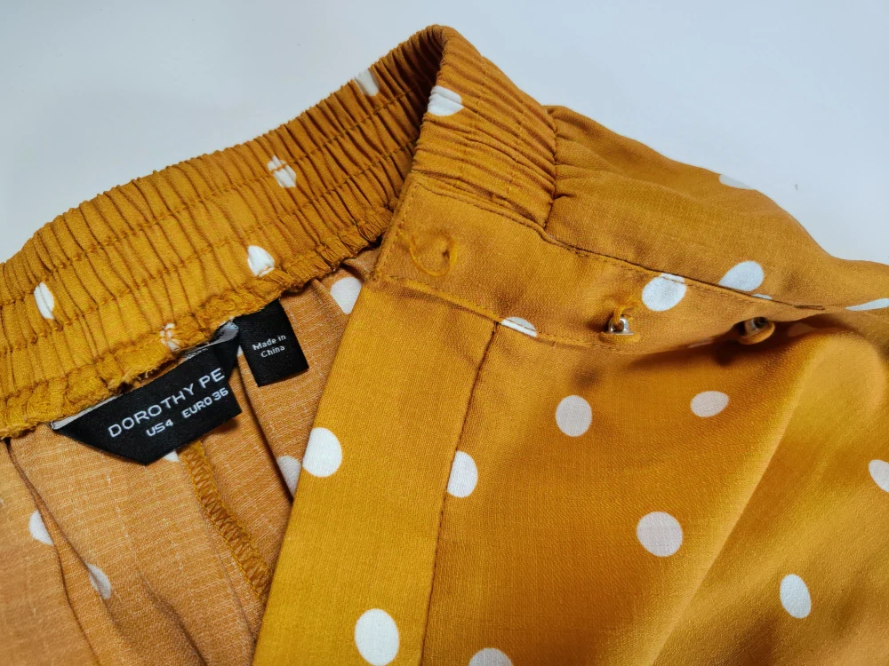 Volné lehké šortky Dorothy Perkins vel. EU 36 / UK 8 hořčicové s puntíky
