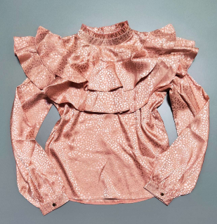 Halenka River Island s volány