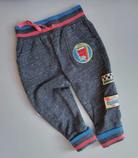 Tepláky Cath Kids vel. 92 s nášivkami