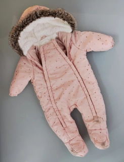 Zimní kombinéza F&F vel. 68 růžová s hvězdičkami
