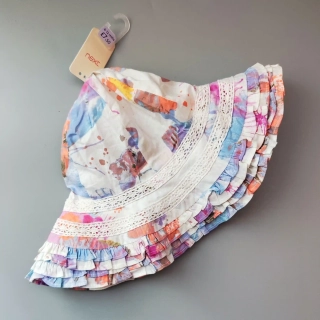 Lehký letní klobouk Next vel. 80 (48 cm) bílo barevný s krajkou 