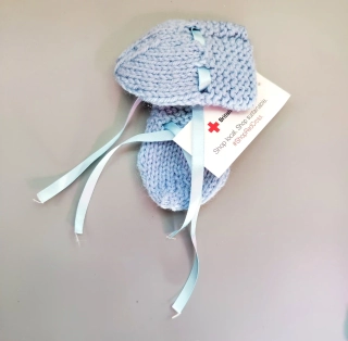 Modré pletené rukavičky se stužkou