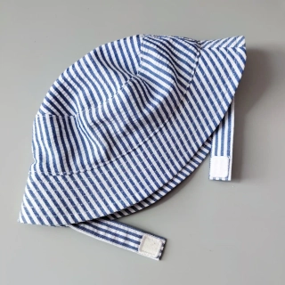 Klobouček F&F vel. 56 modré proužky