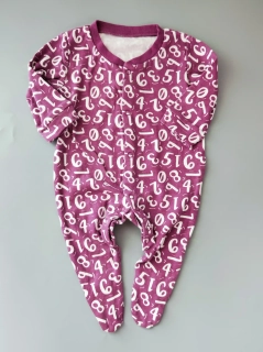 Overal s čísly vel. 62 fialový