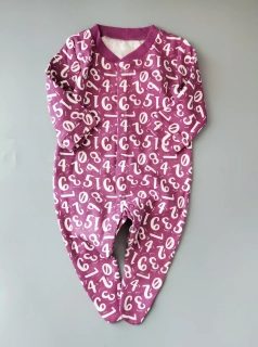 Overal s čísly vel. 62 fialový