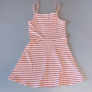 Žebrované šaty Zara vel. 140 bíločervené proužkované