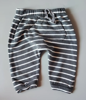 Tepláky Matalan vel. 68 tmavě šedé pruhované